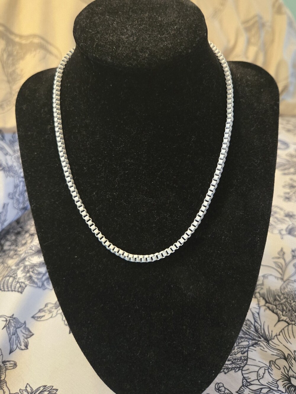 By Alexa Rae White Necklace - Picture 1 of 8